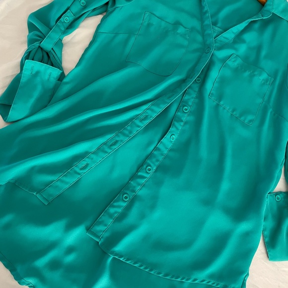 “WOMANS MY MICHELLE LONG SLEEVE TOP” (plus free white top) - Picture 14 of 16